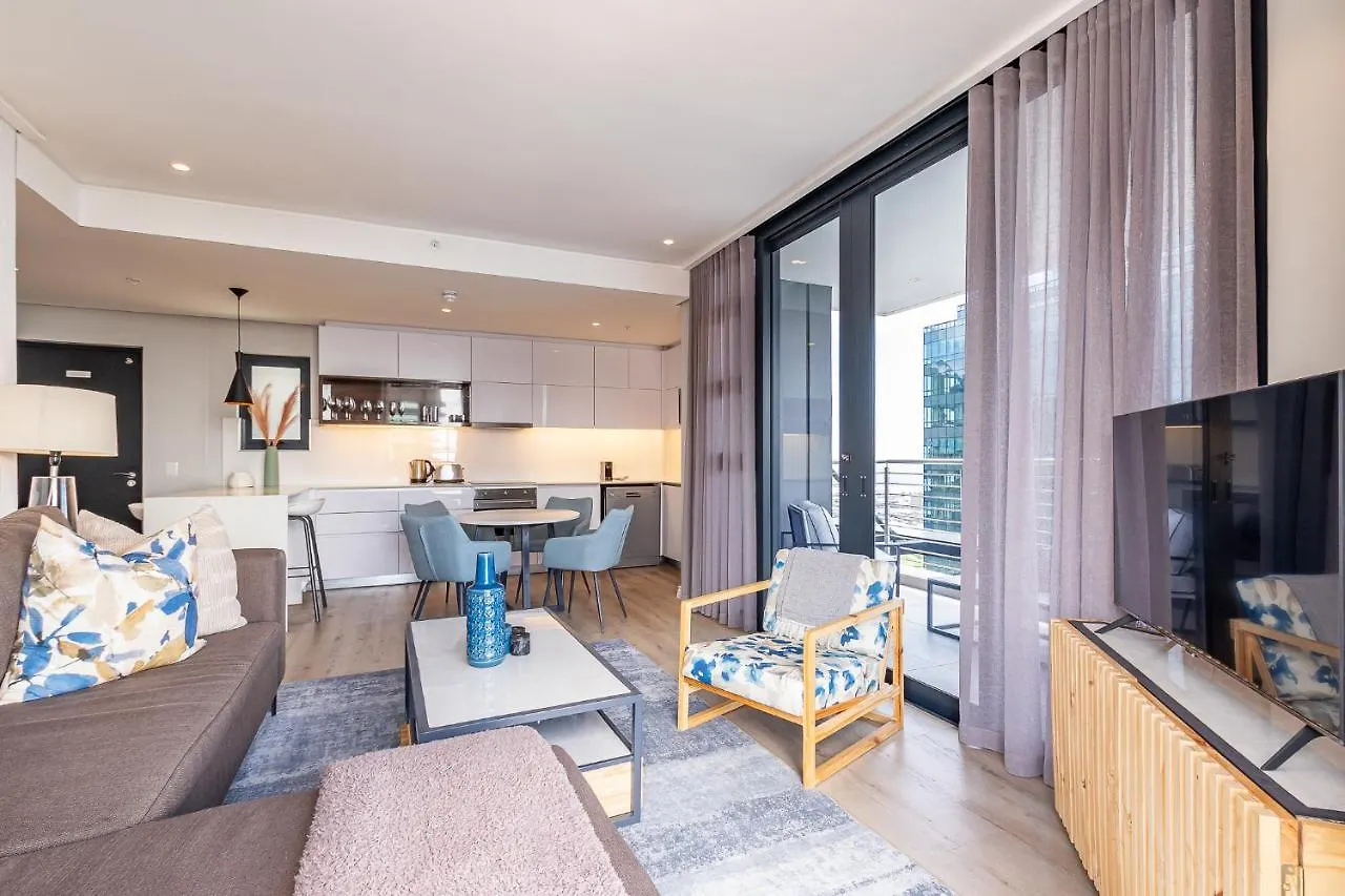 Spacious Apartment At 16 On Bree With Great Views Cape Town 0*,