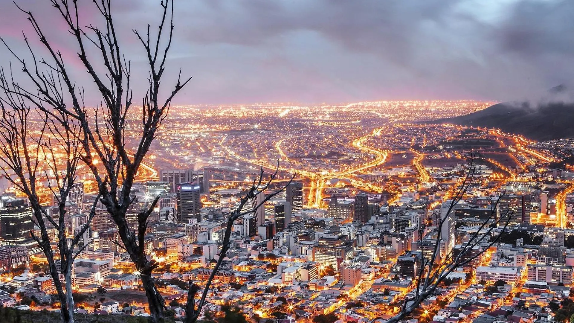 Spacious Apartment At 16 On Bree With Great Views Cape Town South Africa